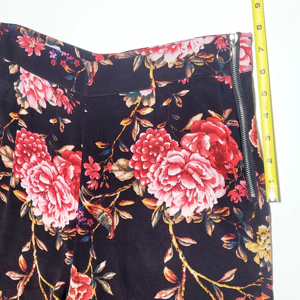 Forever 21 High Rise Rose Print Flare Pants Women's (XL) - Picture 5 of 6